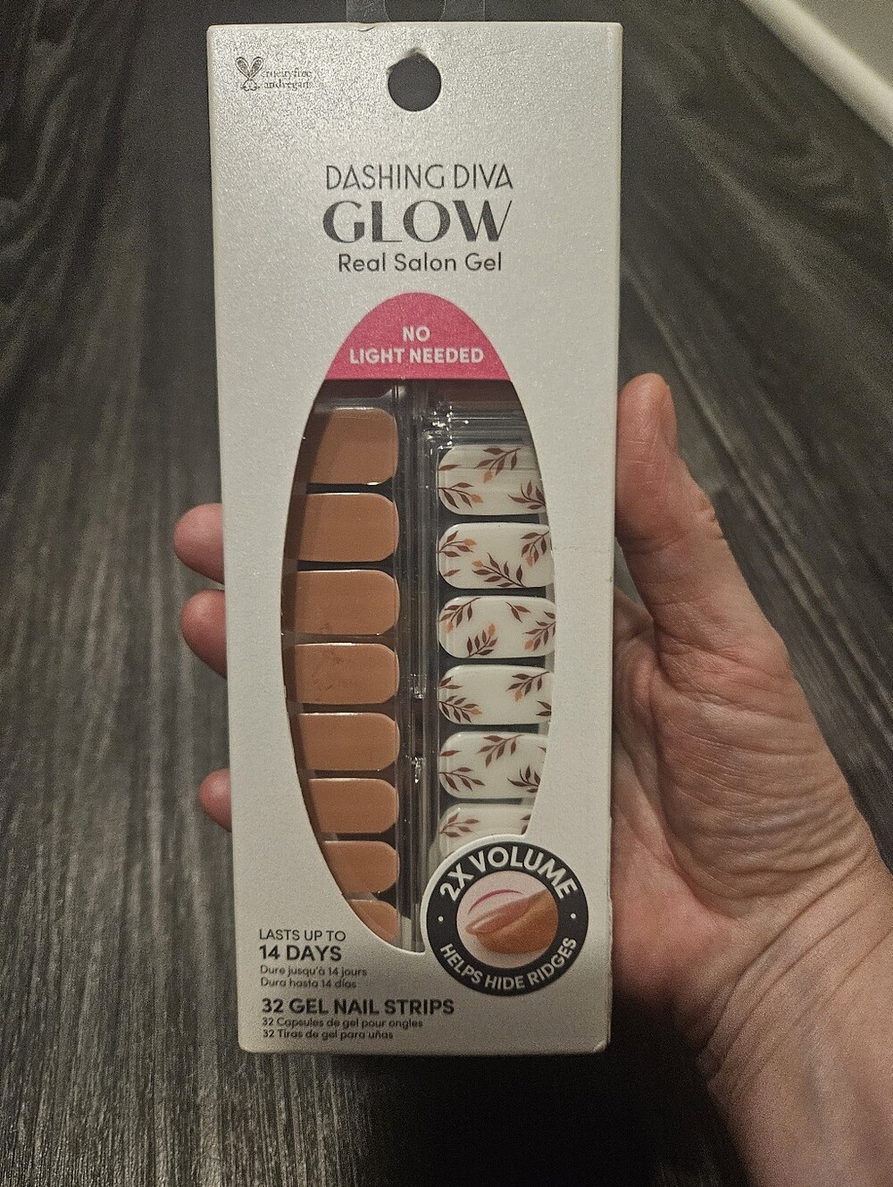 Dashing Diva Real Salon Gel Beige & White Floral Nail Strips